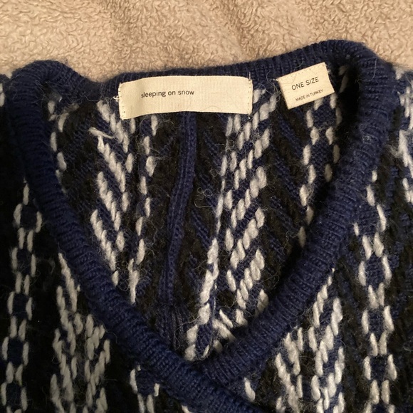 Love this poncho!! Super soft and great for even just a blanket as well! - Picture 3 of 4